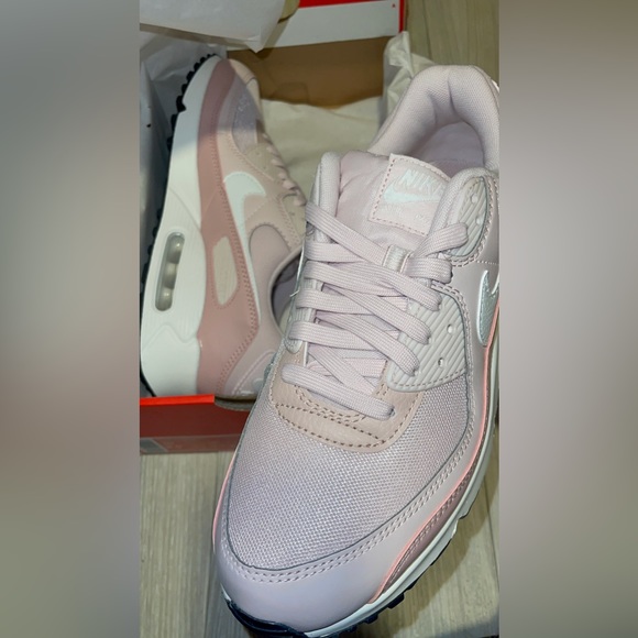 Nike Women's Air Max 90 Shoes - Picture 2 of 5